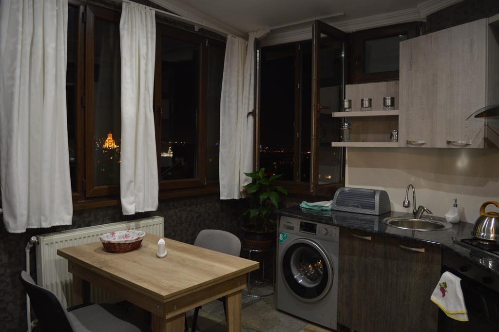 Terasa Mtacminda Tbilisi Exterior foto